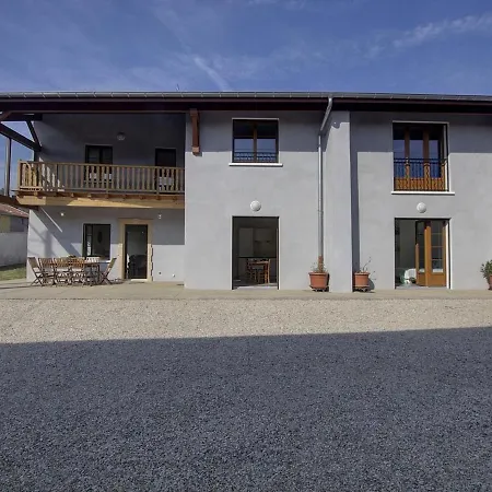 Pérouges, 5 Pièces, 6 Personnes - Fr-1-493-266